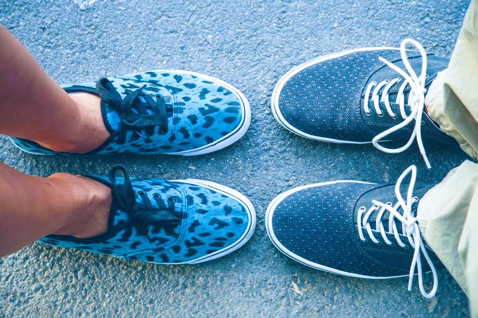 colour your own shoes